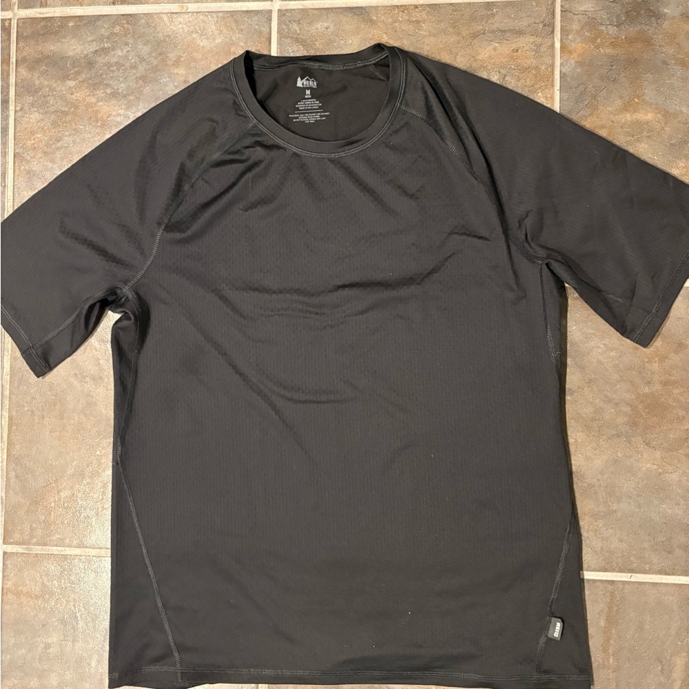REI Black Short Sleeve Athletic Shirt